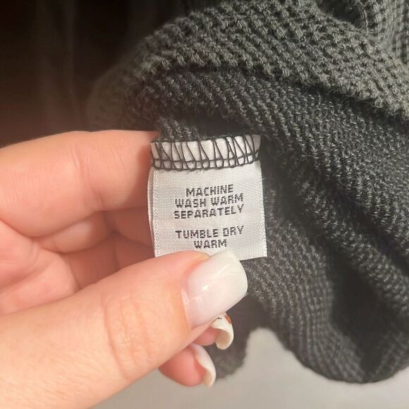 ✨Cut loose green/gray waffle knit sz xs hoodie✨ - Picture 4 of 5